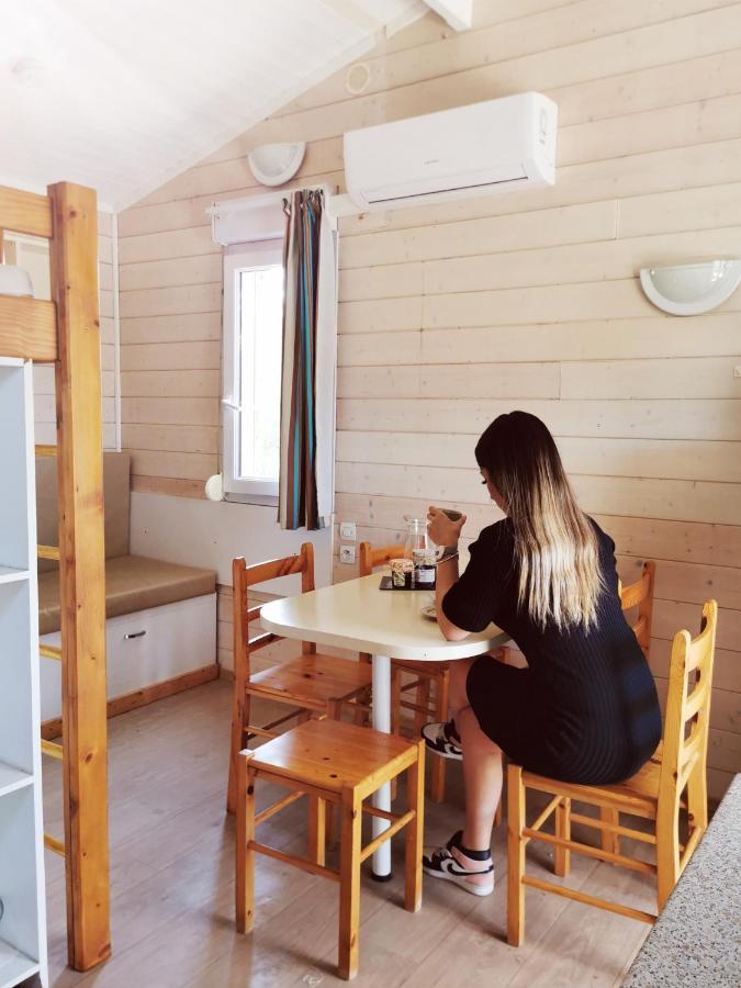 Camping Hameau Des Cannisses Gruissan Exteriör bild
